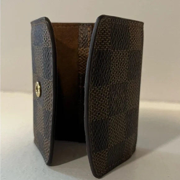 ✨Authentic Louis Vuitton Damier Ebene Cufflink Case✨